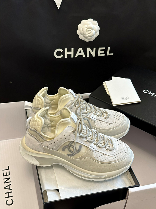 샤넬 23SS 미드탑 스니커즈
