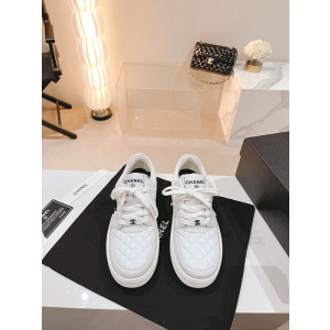 샤넬 23SS 퀼팅 스니커즈