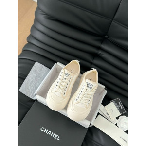 샤넬 캔버스 스니커즈