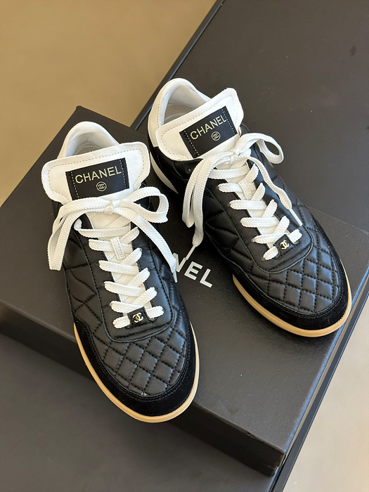 샤넬 23SS 스니커즈