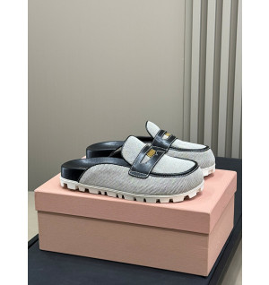 미우미우 캔버스 및 가죽 뮬