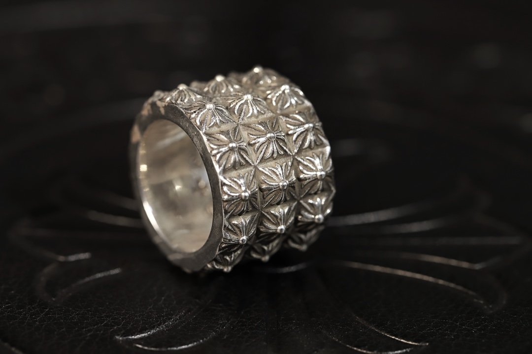 크롬하츠 피라미드 트리플피트 펑크링