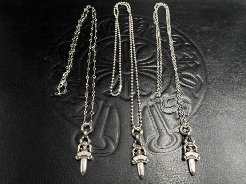 크롬하츠 스몰 대거 볼체인 펜던트