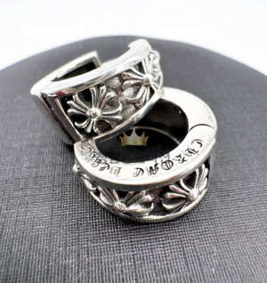 크롬하츠 네로우V-CHX 밴드 이어링