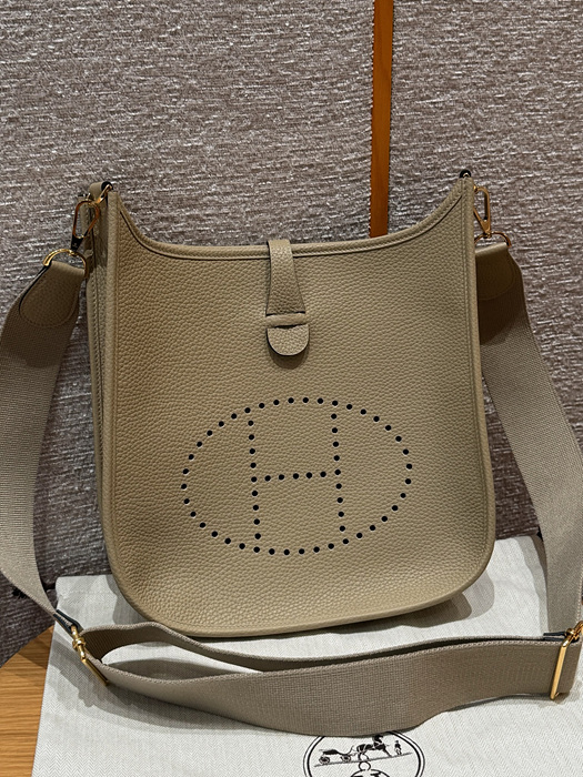 에르메스 에블린 29 올수공 (컬러 트렌치)