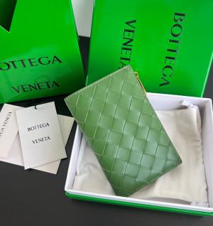 보테가 베네타 미디움 인트레치아토 폴더형 지갑 749940