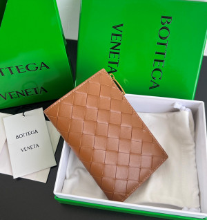 보테가 베네타 미디움 인트레치아토 폴더형 지갑 749940
