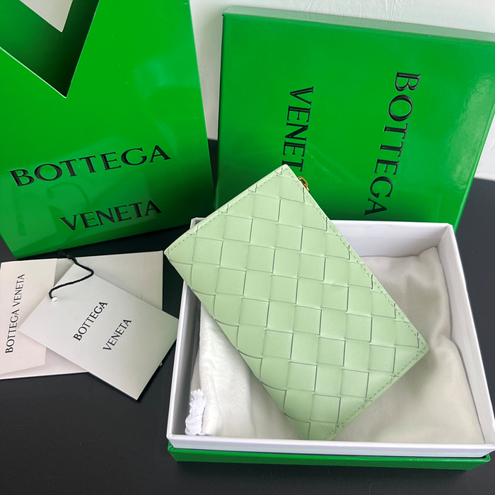 보테가 베네타 미디움 인트레치아토 폴더형 지갑 749940