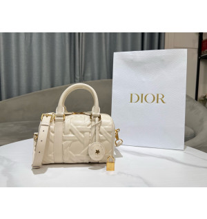 디올 DIOR GROOVE 20백 (컬러 아이보리) 