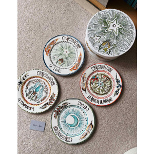 디올 뉴 타로 썬 문 디너 플레이트 세트