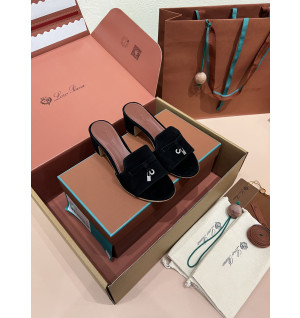 로로피아나 썸머 참스 샌들