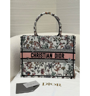 디올 북토트백 미디움