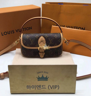 루이비통 나노 다이앤 모노그램 숄더백 M83298 (upgrade ver.)