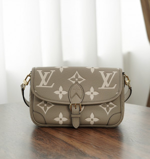 루이비통 다이앤 M46583 (upgrade ver.)