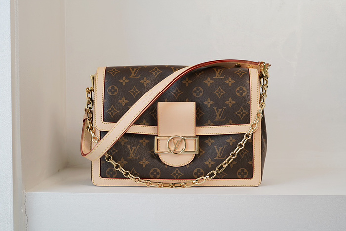 루이비통 도핀 소프트 GM M47149 (upgrade ver.)