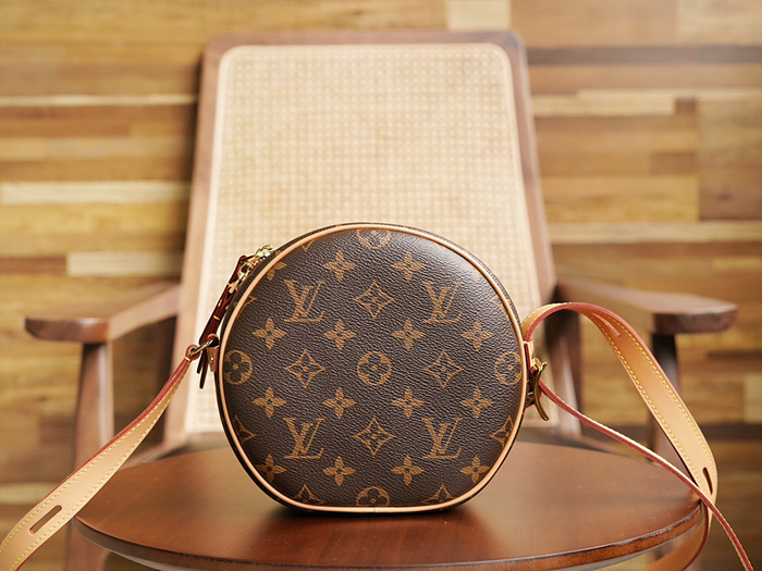 루이비통 모노그램 부아뜨 샤포 수플 PM M45578