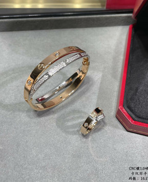 까르띠에 다이아 러브 브레이슬릿