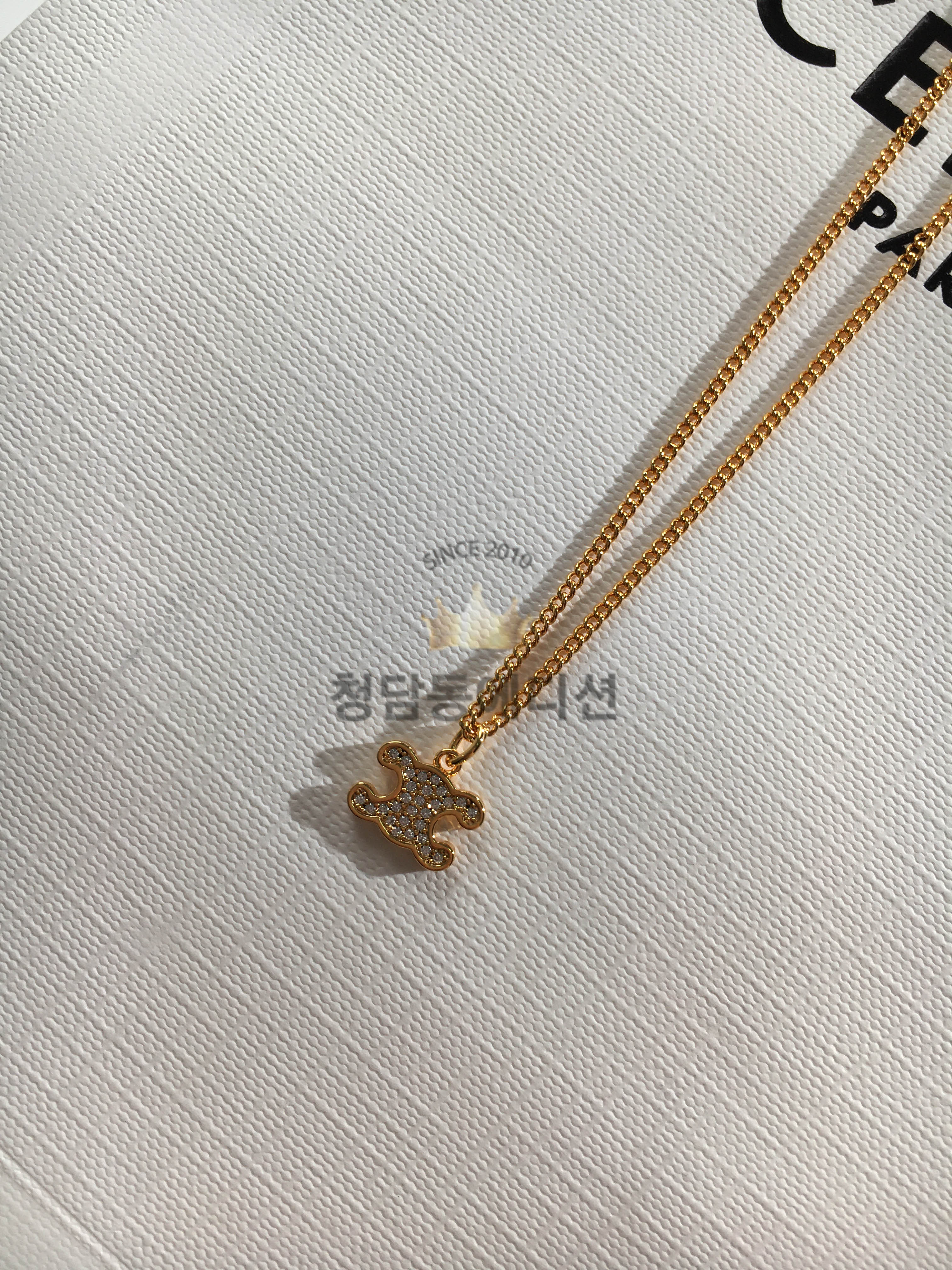 셀린느 트리오페 라인스톤 목걸이