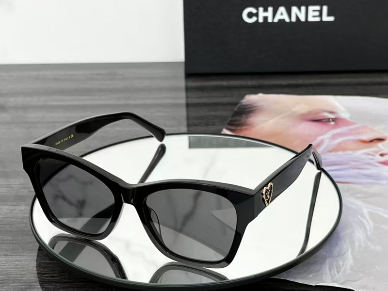 샤넬 스퀘어 하트 선글라스 CH5478