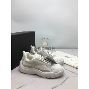 발렌티노 스니커즈 (남성용)