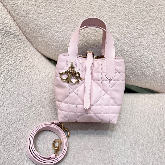 디올 뚜주흐 나노 버티컬 토트백 (컬러 파우더 핑크)