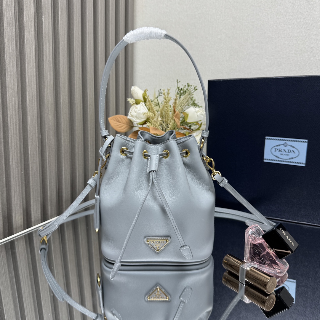 프라다 버킷백 가죽 미니백