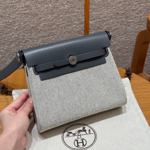 에르메스 미니 에르백 올수공 (컬러 아르두아즈) (은장)