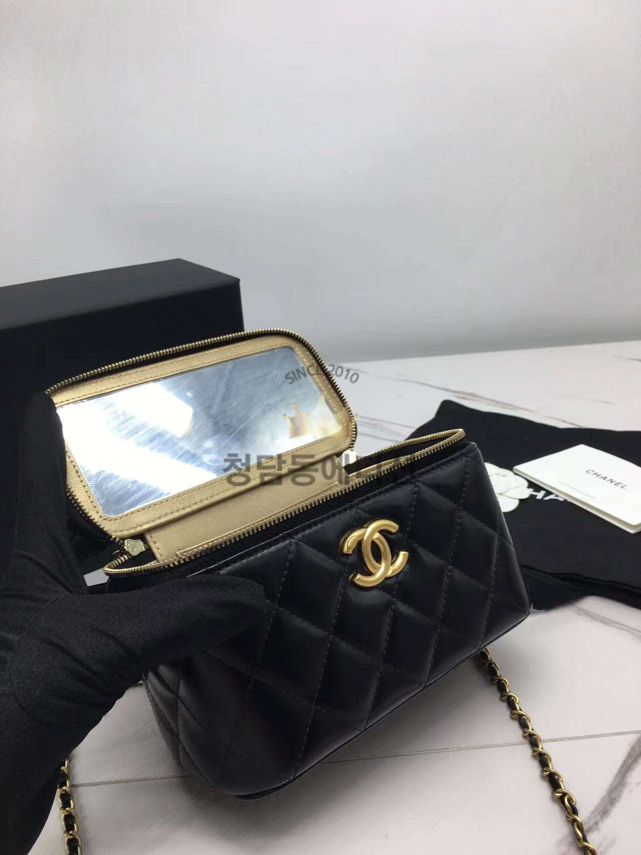 샤넬 직사각 베니티백 24SS AP3651