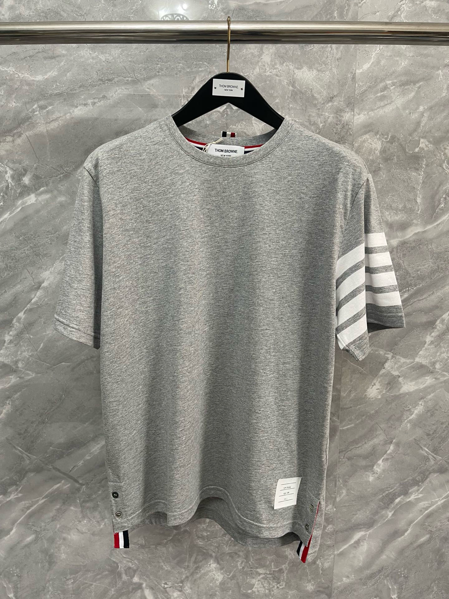 [대리석집] 톰브라운 반팔 티셔츠 (남성용)