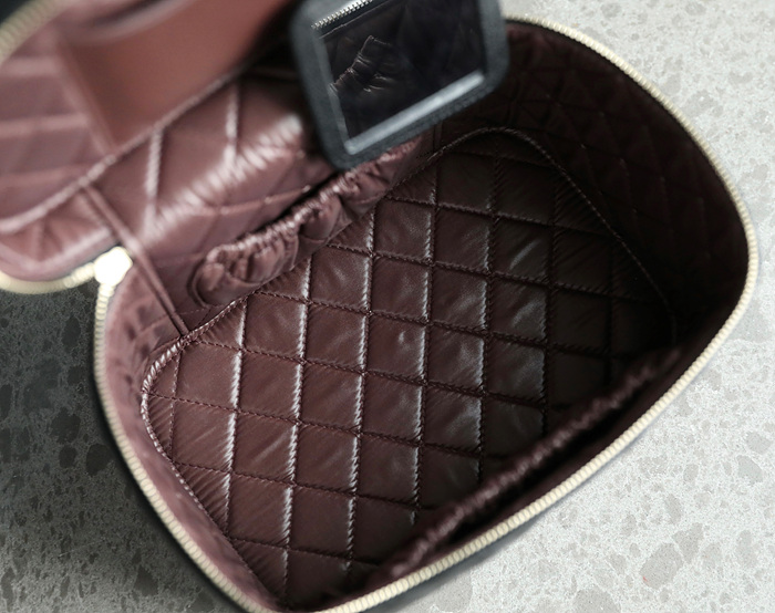 샤넬 25SS 탑핸들 코스메틱 베니티백