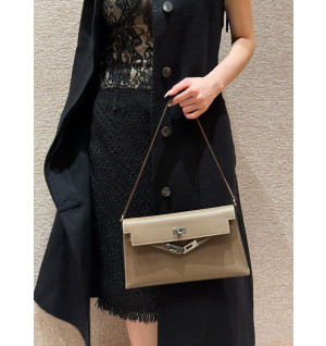 에르메스 켈리 엘란 올수공 마담 레더 (컬러 에토프 은장)