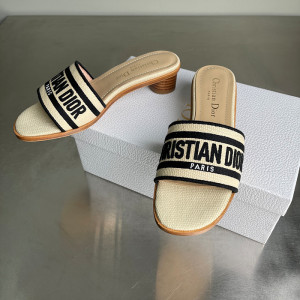 디올 디웨이 뮬 힐