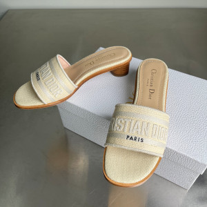 디올 디웨이 뮬 힐