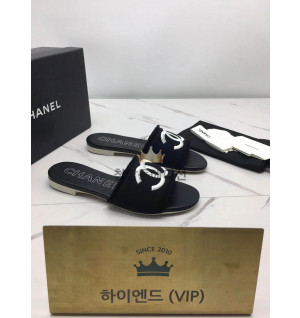 샤넬 자수 로고 뮬