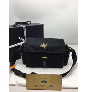 프라다 익스플로어 라지 1BD391