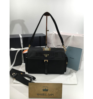 프라다 익스플로어 라지 1BD391