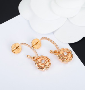 샤넬 까멜리아 링귀걸이