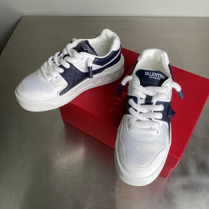 발렌티노 원스터드 XL 나파 레더 로우탑 (남녀공용)