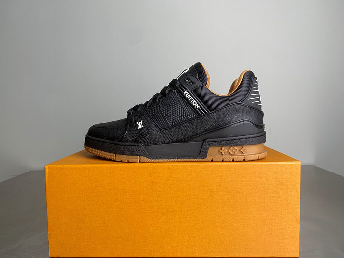 루이비통 트레이너 스니커즈 (남녀공용)