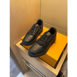 루이비통 트레이너 스니커즈 (남성용)