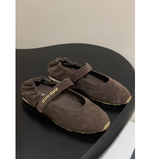 미우미우 플룸 발레리나 스니커즈 (컬러 브라운)