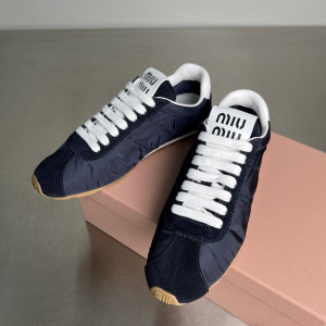 미우미우 플룸 스니커즈 (컬러 네이비)