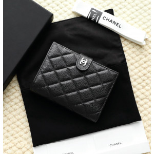 샤넬 클래식 캐비어 여권지갑 (금장)
