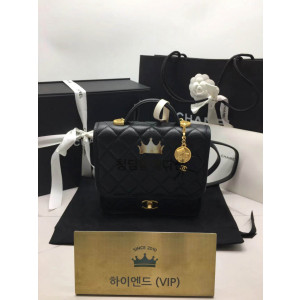 샤넬 25B 클로버 참 탑핸들 플랩 캐비어 백팩