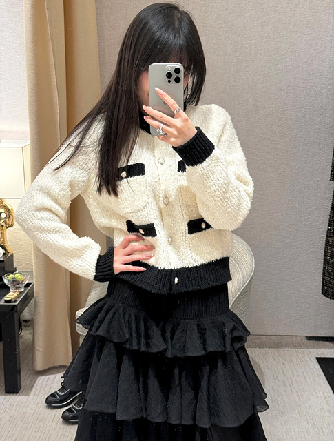 샤넬 배색 니트 가디건 (컬러 블랙, 아이보리)