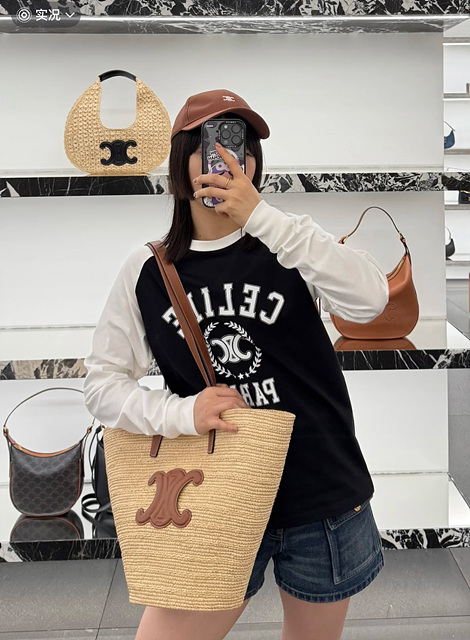 셀린느 트리옴프 로고 래글런 맨투맨 (컬러 그레이, 블랙)