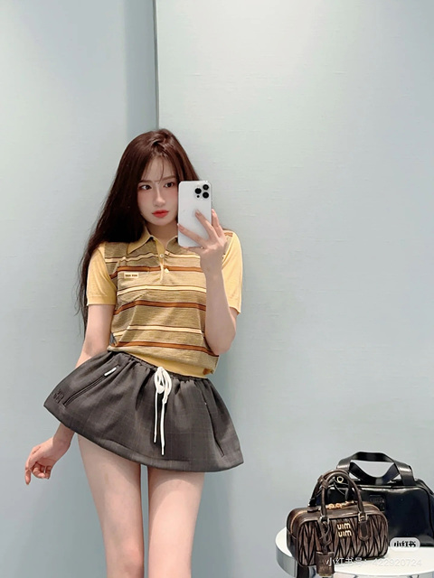 미우미우 스트라이프 반팔 니트 폴로