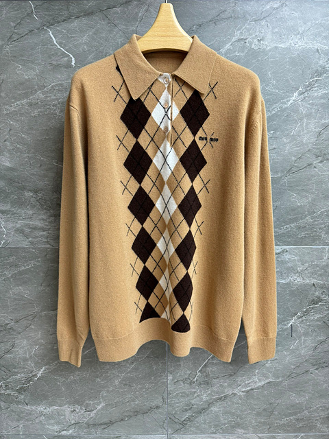 미우미우 아가일 니트 폴로