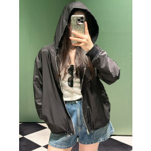 프라다 리나일론 후드 자켓 (컬러 블랙, 화이트)