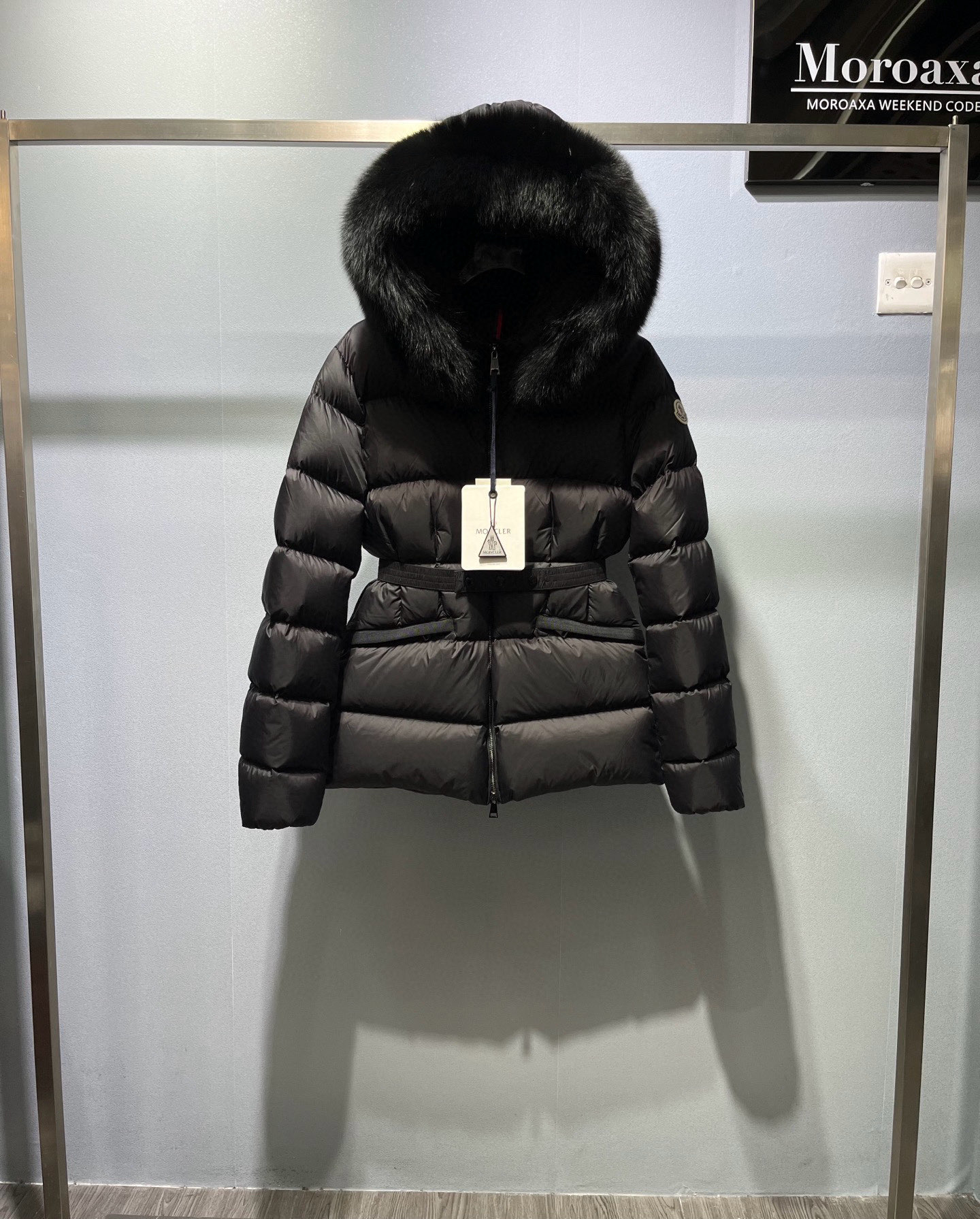 몽클레어 극소량 상품 보에드 패딩 (100% 폭스퍼)